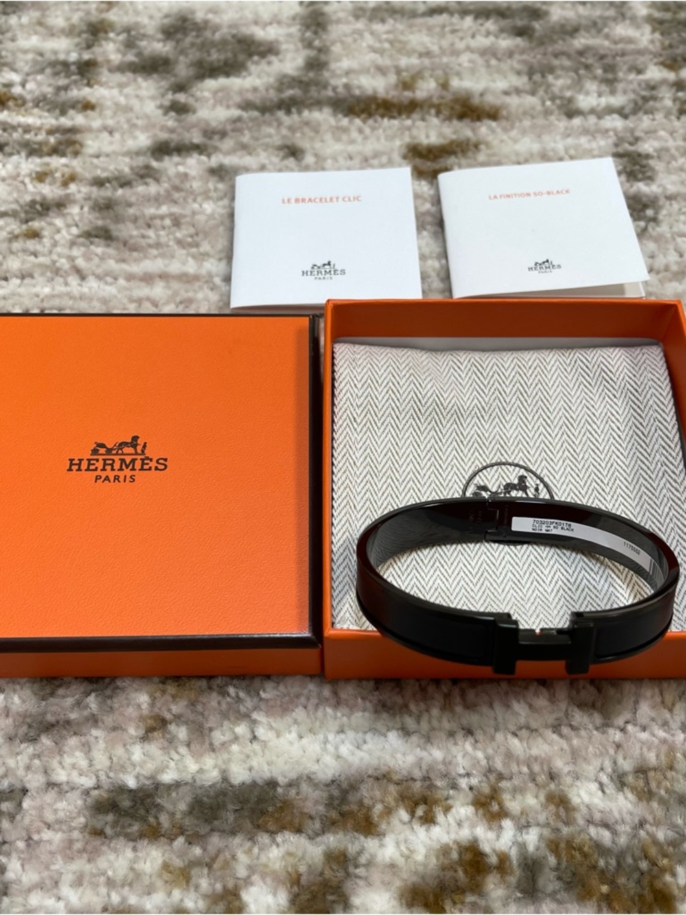 Hermès Clic HH So Black Bracelet in Matte Enamel